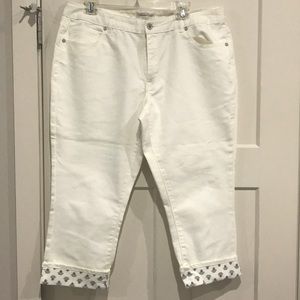 Women's jean style  Capri